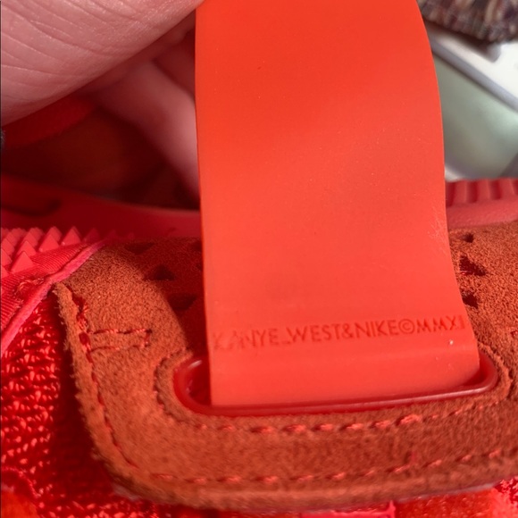 Nike Yeezy red October - Picture 3 of 8
